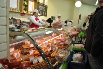 comptoir réfrigéré poissonnerie moderne